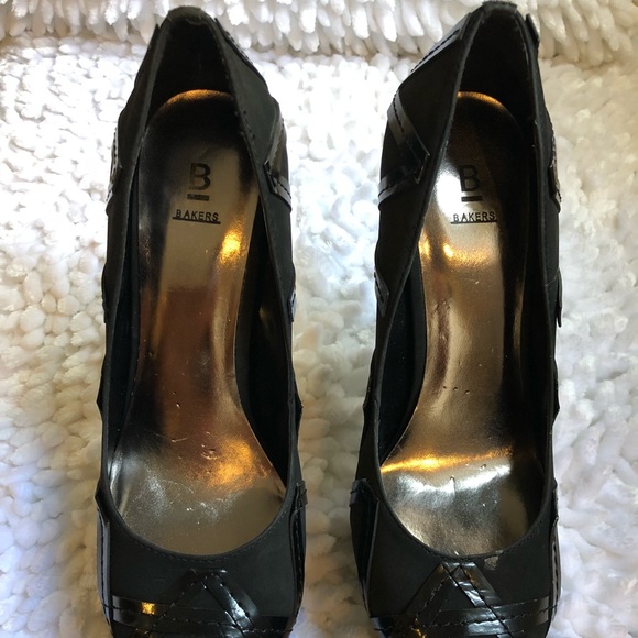 Black BAKERS heel. Size 7.5 - Picture 7 of 7